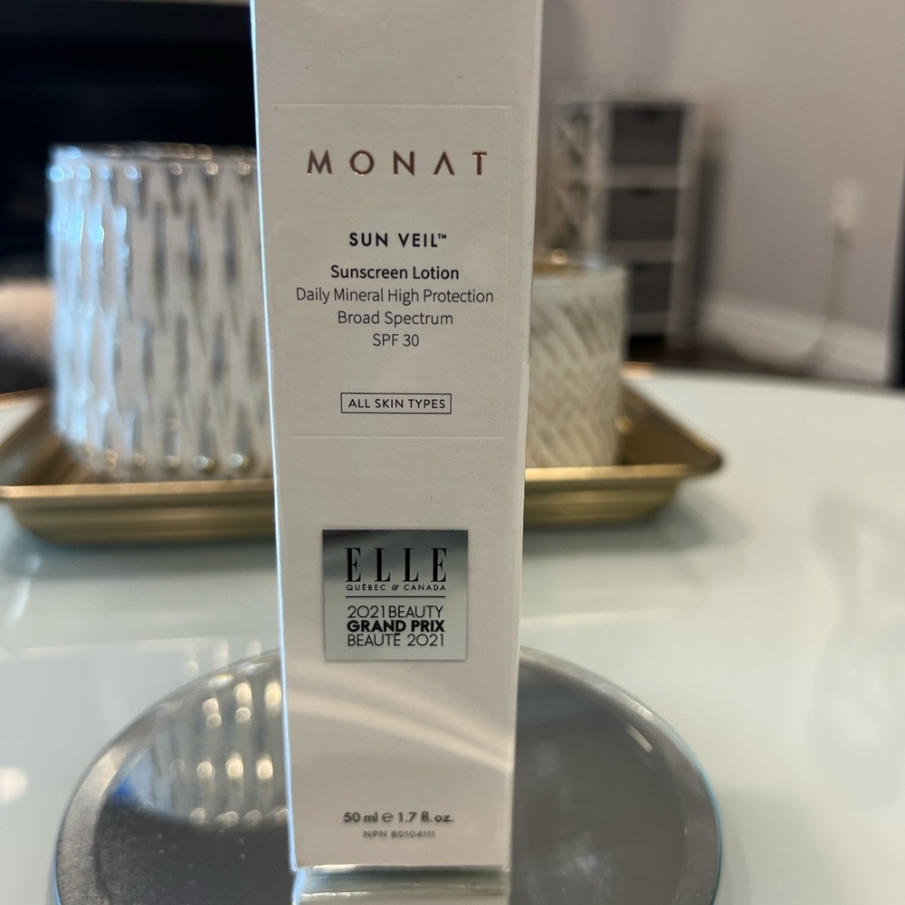 White Suncare Essentials for Luxurious Skincare